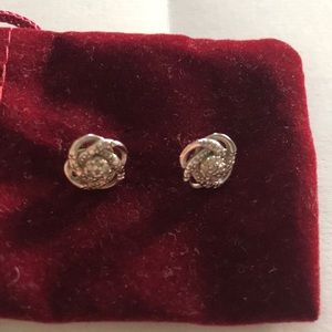 Earrings sterling silver with small diamonds